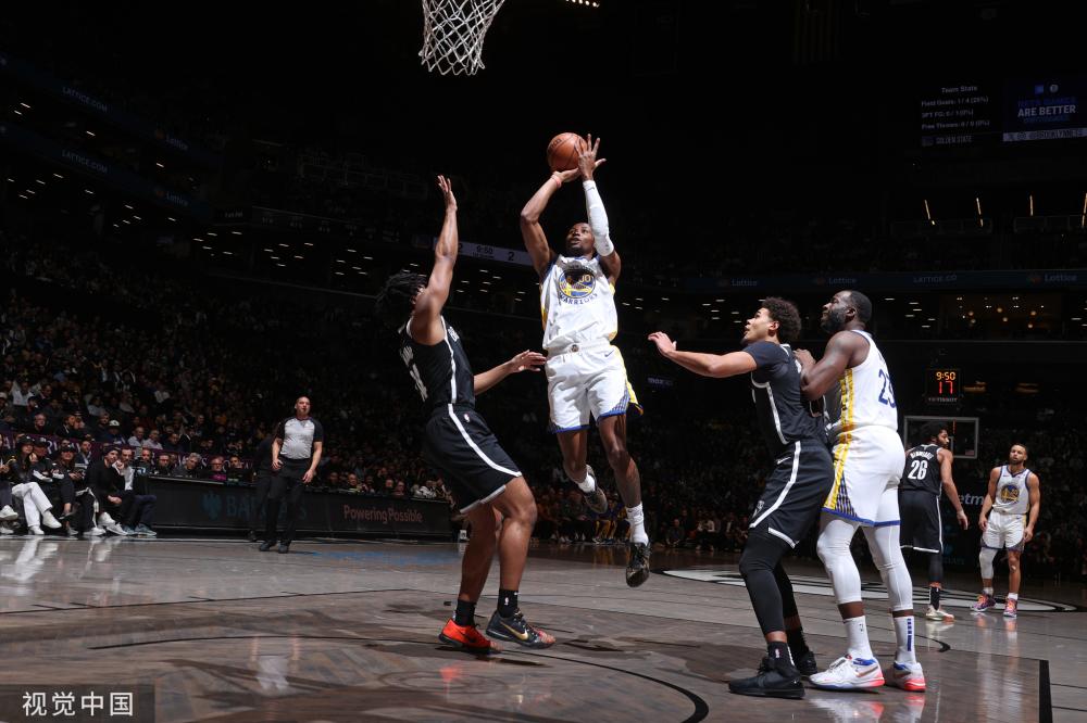 万人瞩目的 万人瞩目的